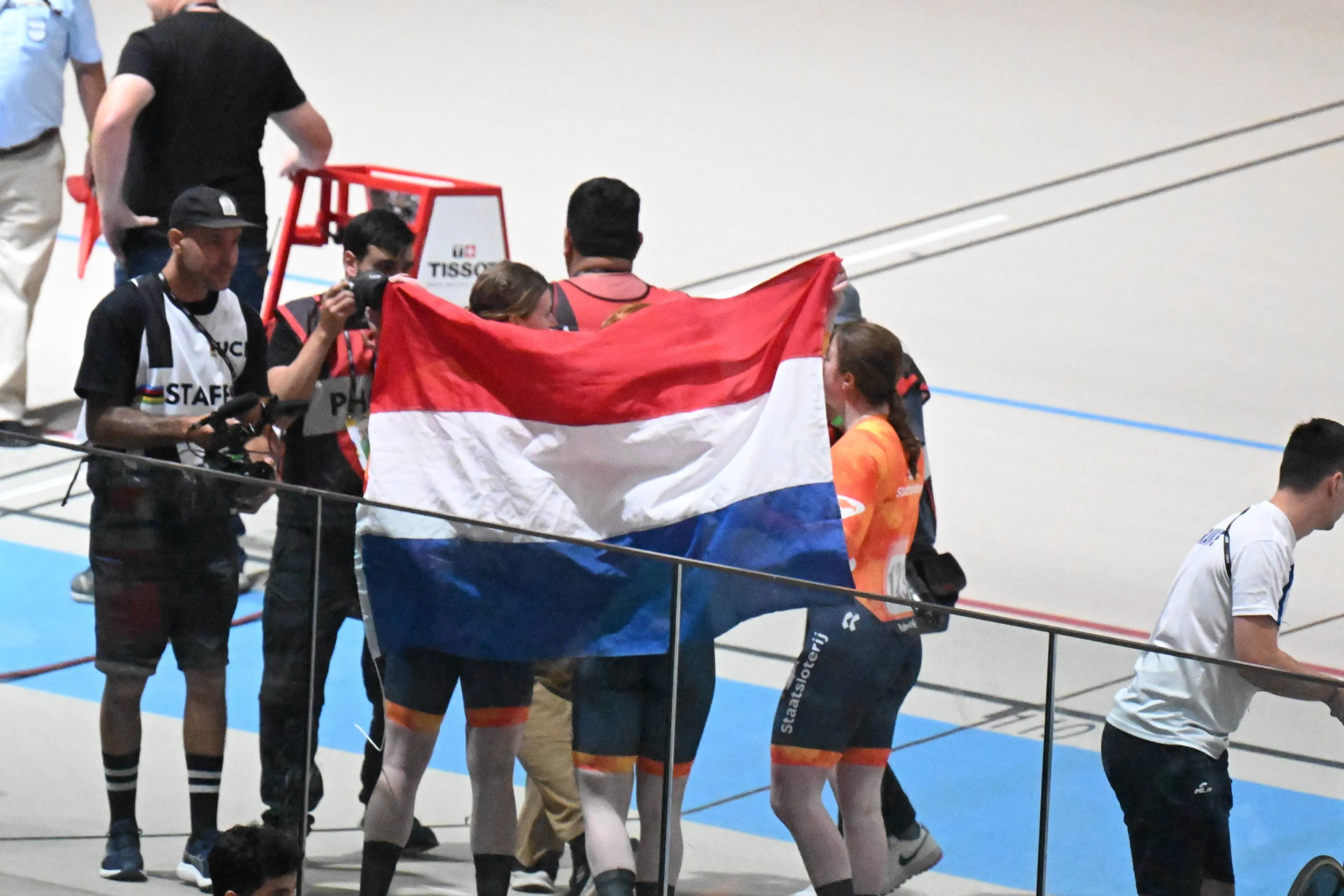 Programma en uitslagen WK baanwielrennen 2025 | 3 wereldtitels op dag 1, hoeveel kansen op dag 2?