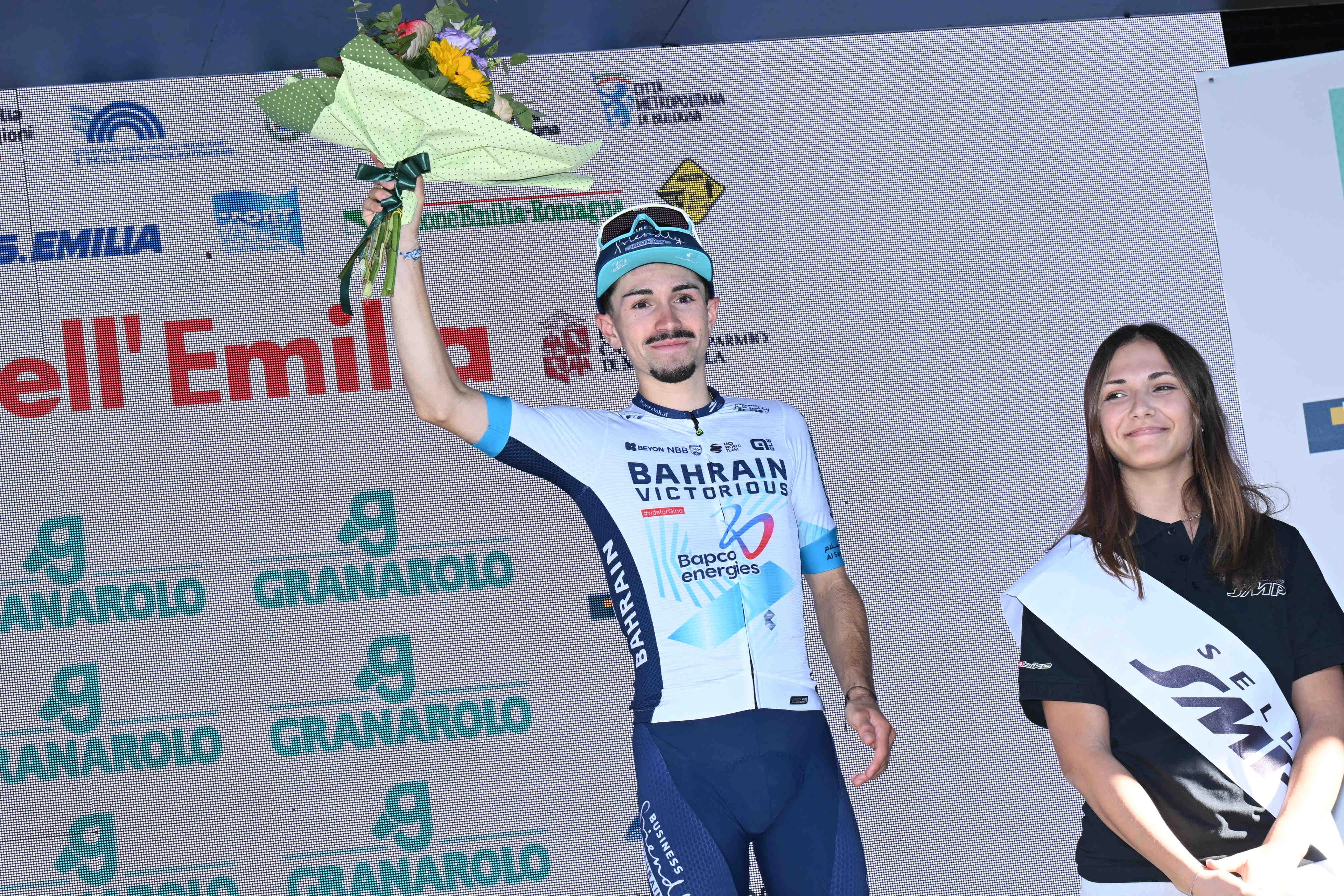 Lenny Martinez ends season with victory in Japan Cup, Riejanne Markus helps teammate to win in China