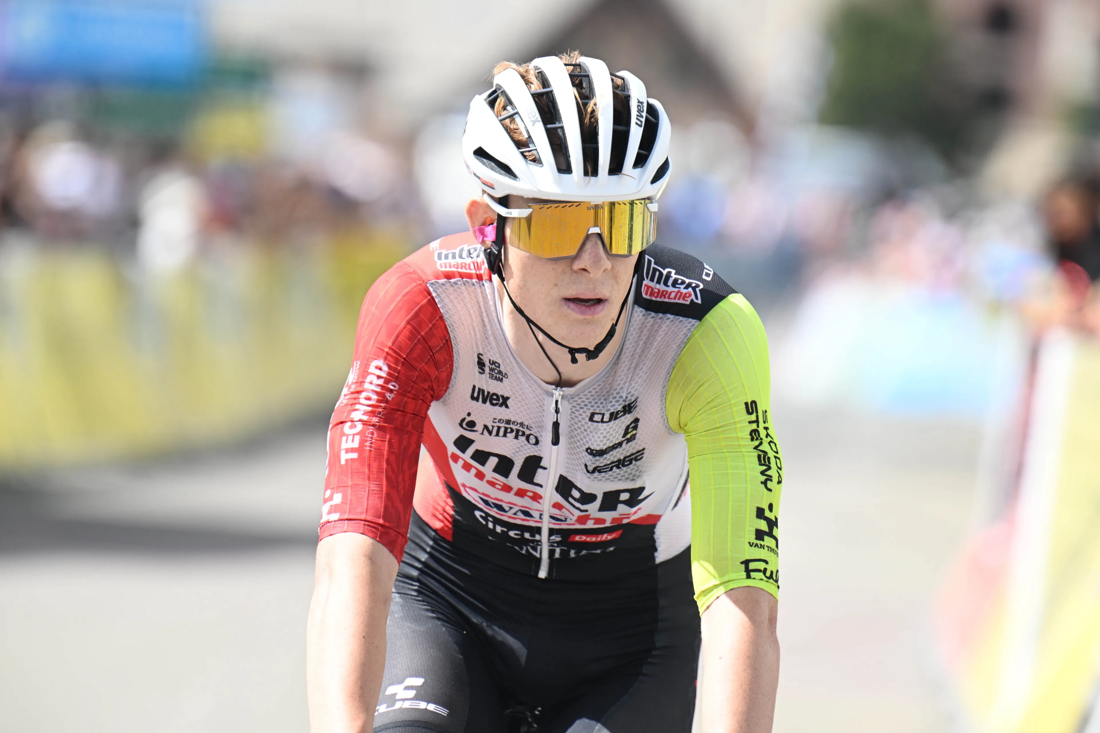 Stars on the move after merger? "Amstel Gold’s number 6 to Visma | LaB, sprint powerhouse signs with Alpecin-Deceuninck"