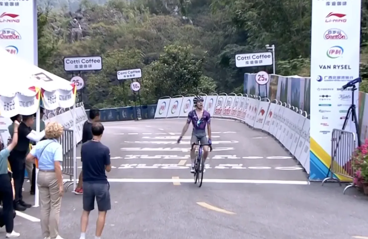 Paul strikes Double in China! UAE finally beaten uphill, Visma | Lease a Bike youngster finishes close behind