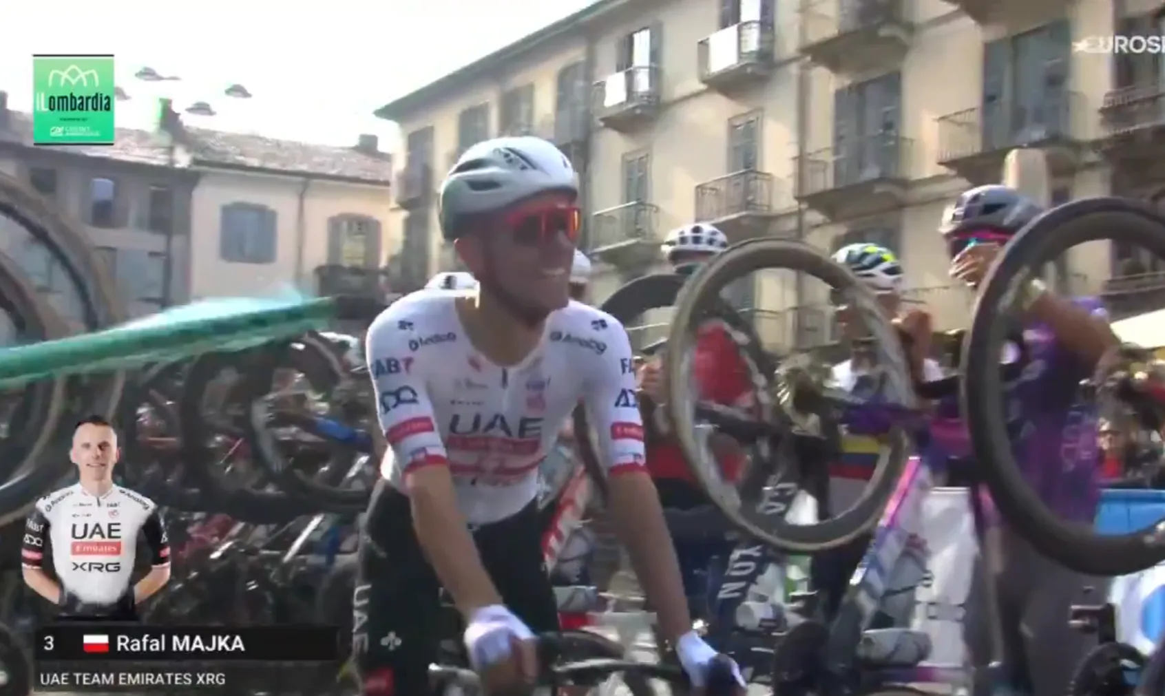 🎥 Schitterend afscheid Majka in Lombardije: erehaag voor Pool, maar ook voor Serry, Meintjes, Puccio en Petilli