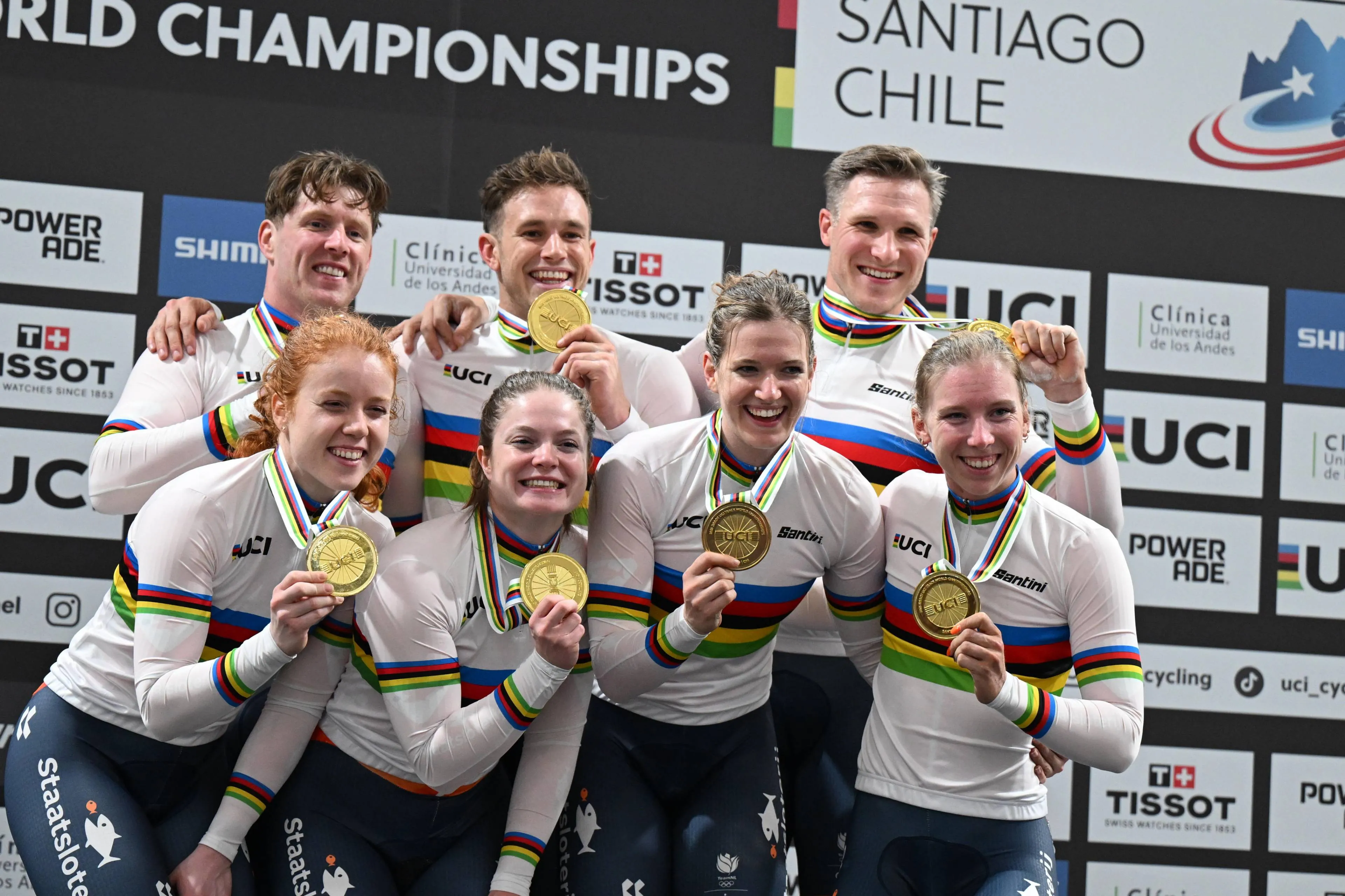 3 races, 3 keer goud! TeamNL start WK baanwielrennen met winst voor beide 'Bullet Trains', Wiebes prolongeert titel