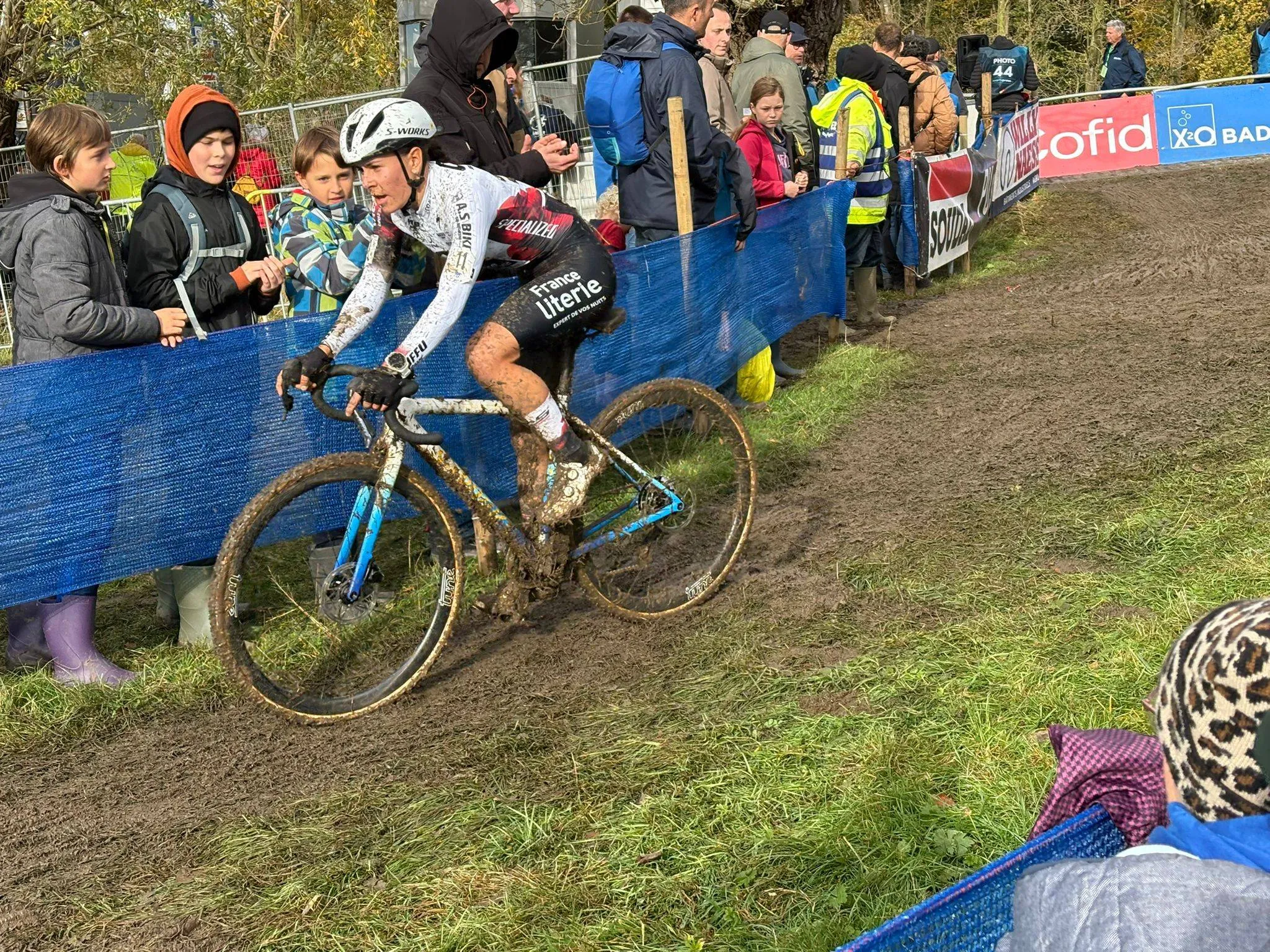 Programma, uitslagen en TV EK veldrijden 2025 | Net geen medaille voor TeamNL bij junioren, straks vrouwen beloften