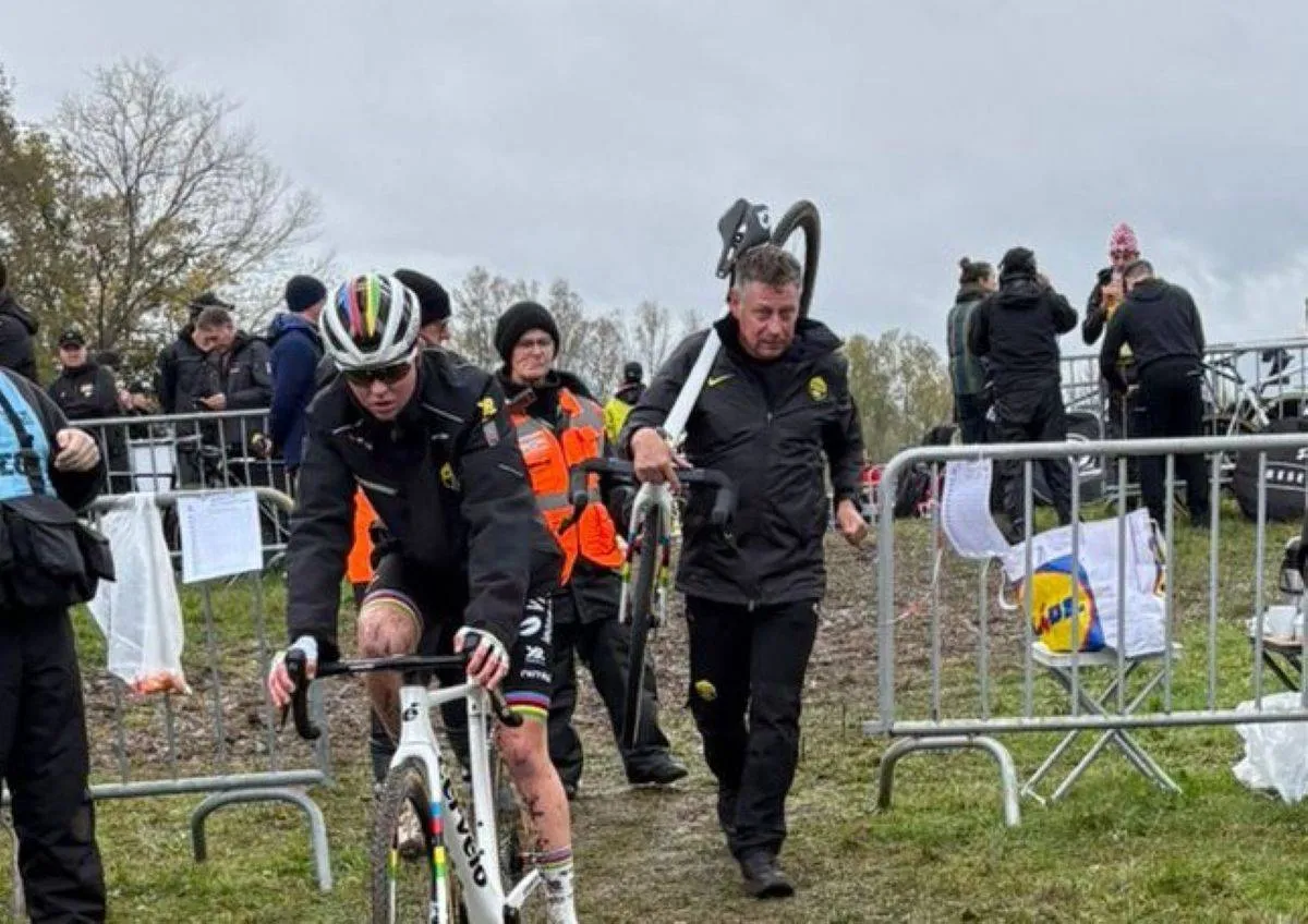 Bondscoach Gerben de Knegt 'weet wat er speelt' bij ook in Antwerpen en Koksijde afwezige Fem van Empel