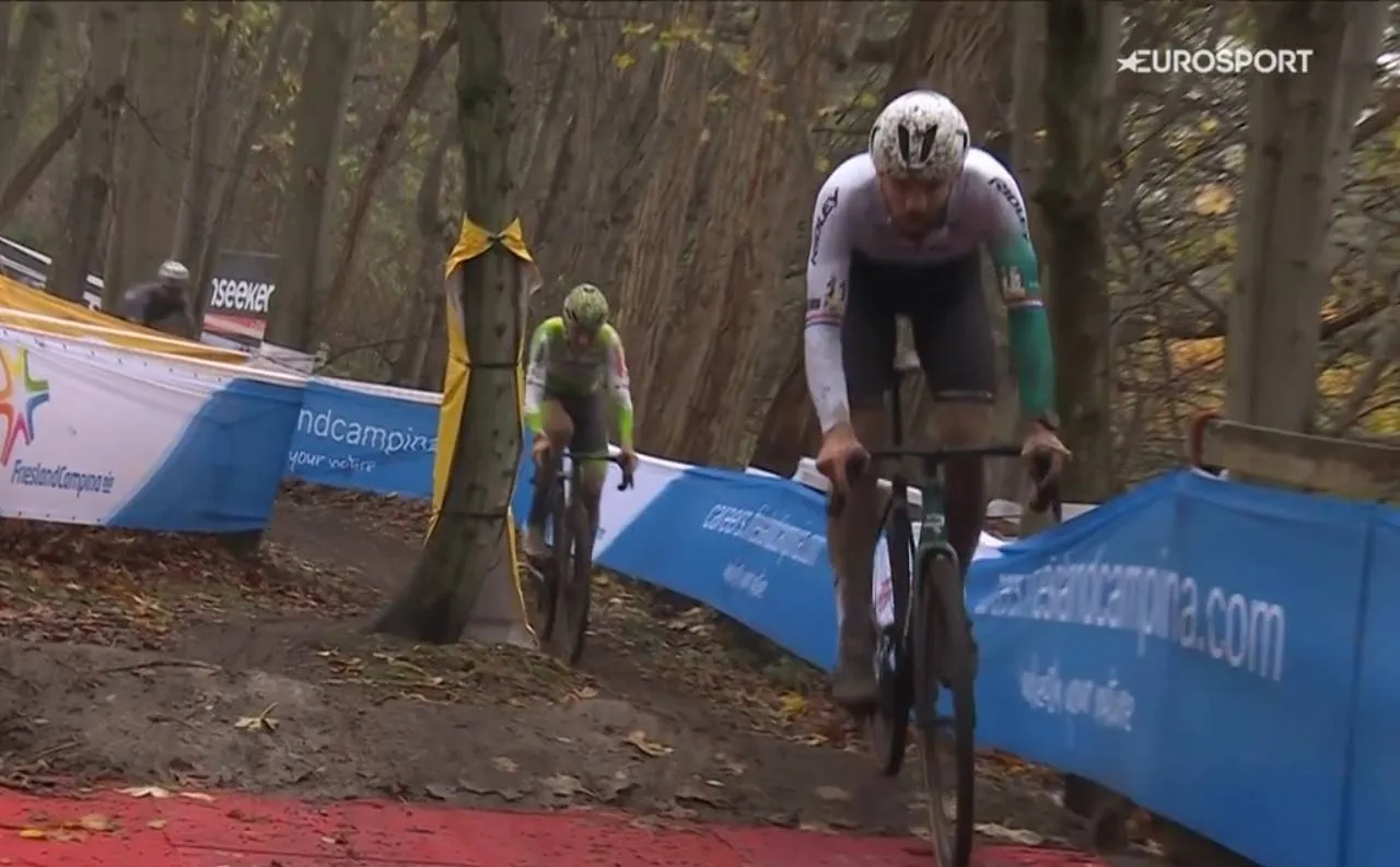 Oersterke Nieuwenhuis wint ondanks nodige pech in Merksplas, Nys buiten het podium door beroerde zandpassages