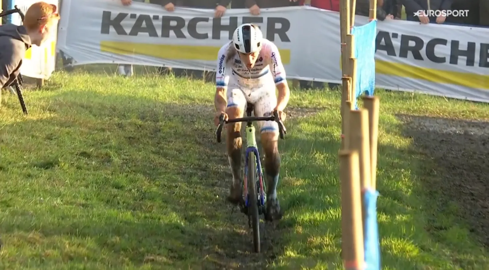 Thibau Nys dominates in Koppenbergcross comeback, Cameron Mason puts up a fight and shines in second