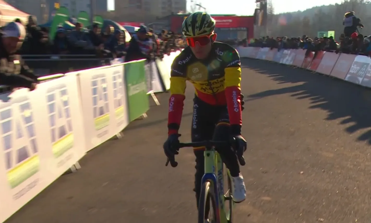 Ploeg van tevens gekwetste Sven Nys plots eenmansbedrijf in Diegem, waar Thibau Nys de eer hoog moet houden