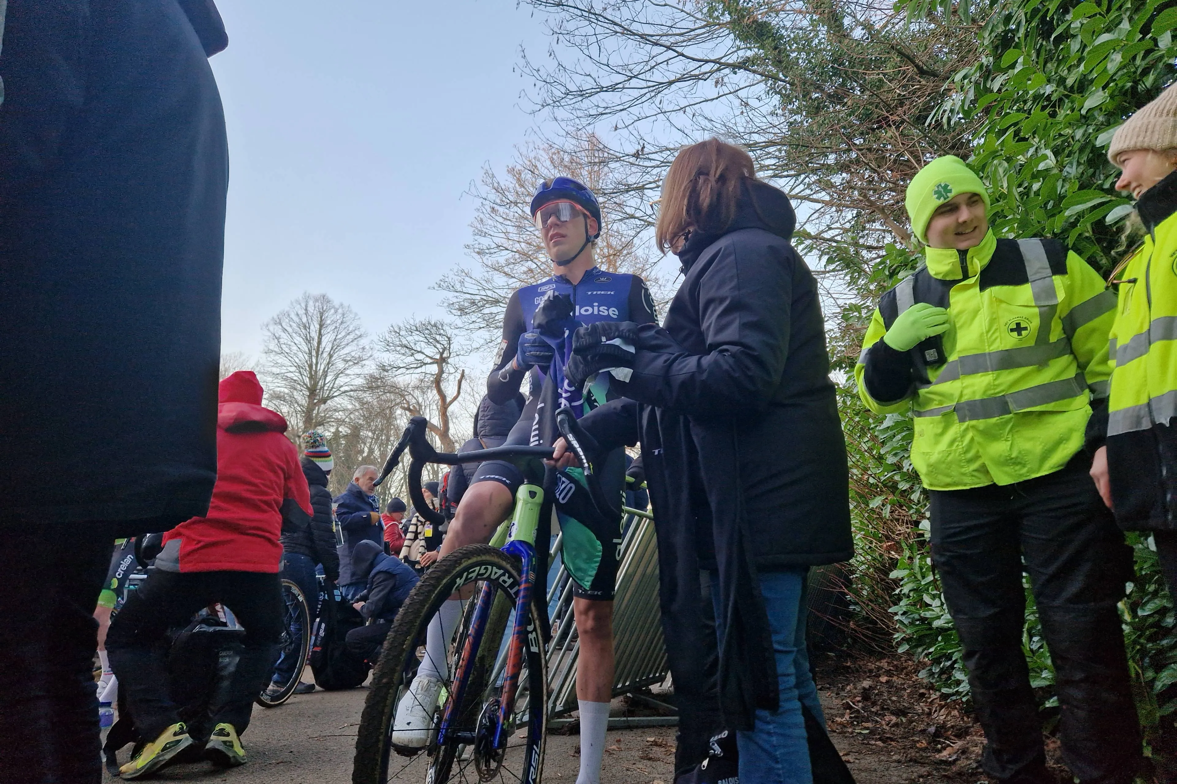 Emmertje loopt over bij moedeloze Pim Ronhaar na Kerstdag vol pijn: 'Op deze manier is het niet leuk'