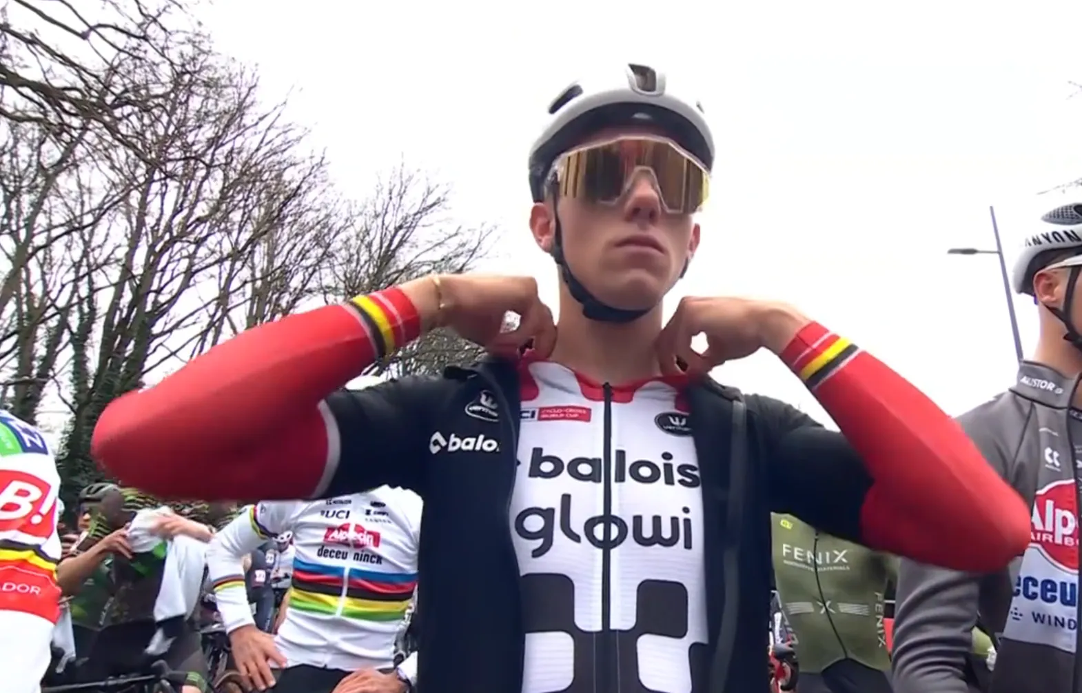 Sven Nys laat Thibau (met resultaat) naar huis brengen na uitbraak van Norovirus op WK bij België