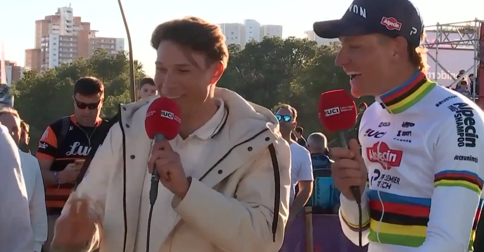 Zonneveld zag De Cauwer belangrijke rol spelen bij deal tussen Van der Poel en Philipsen: 'Voelde het moment precies goed aan'