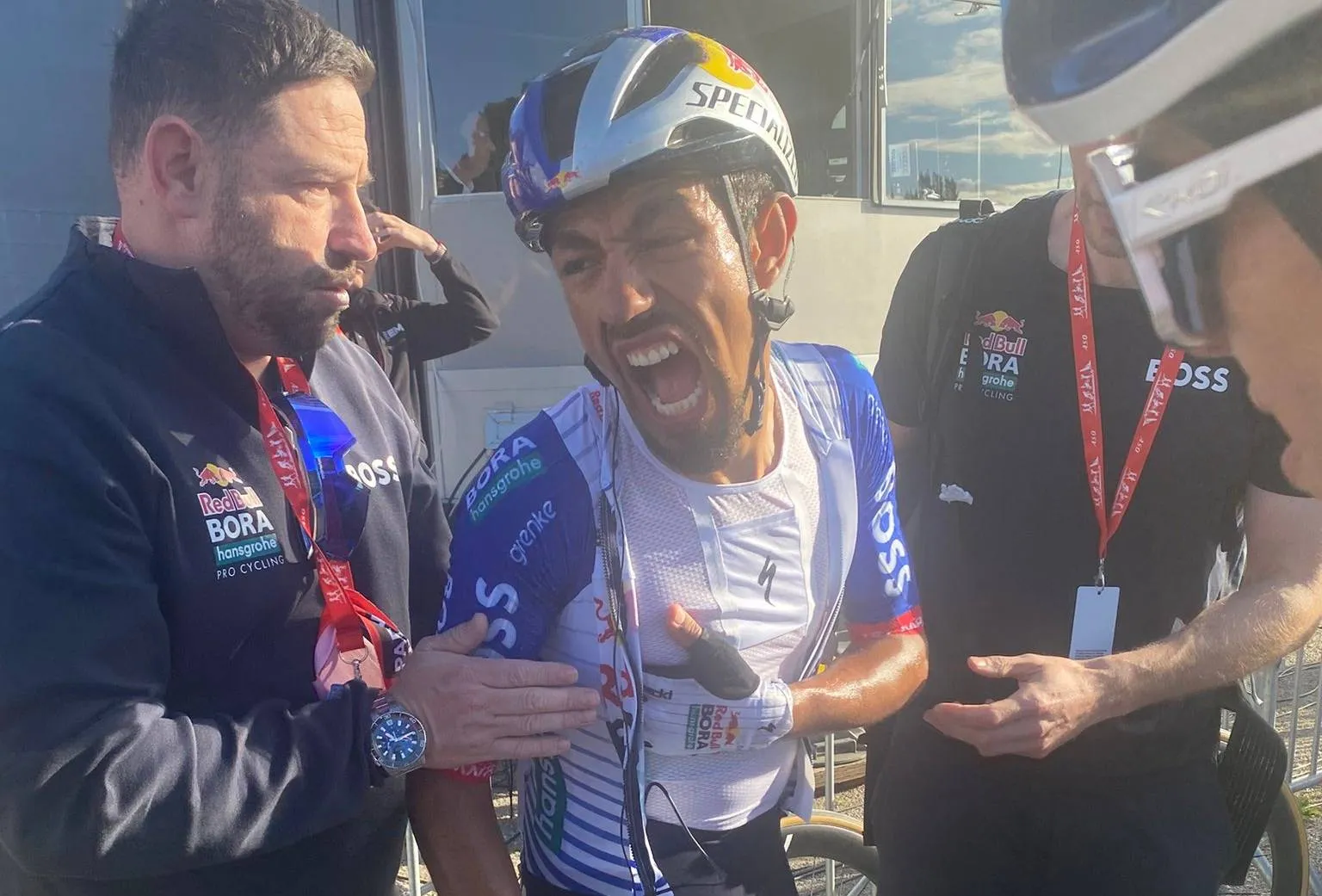 Red Bull–BORA–hansgrohe, Martínez and birthday twins Van Dijke briefly feared the worst