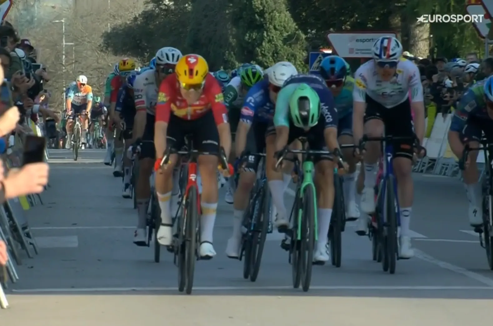 Large but exhausted peloton still cannot stop crafty Cort from doing it again