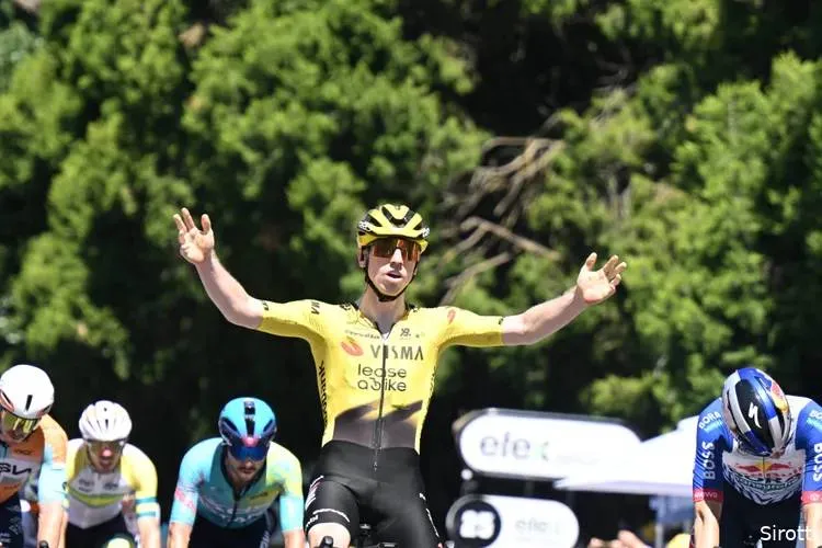 Kuurne winner Brennan praises Visma | Lease a Bike teammates: “I only had to do the easy part”