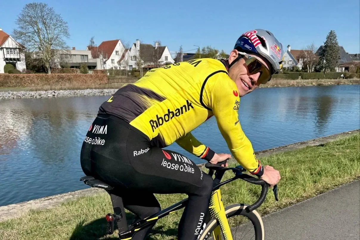 Deelnemers Ename Samyn Classic 2026 | Wout van Aert laat met glimlach van zich horen: 'Blij om weer te mogen koersen!'
