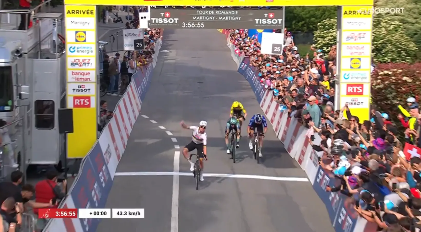 Not his most Pogačar-esque performance, but the world champion still wins stage 1 in Romandie with a powerful sprint