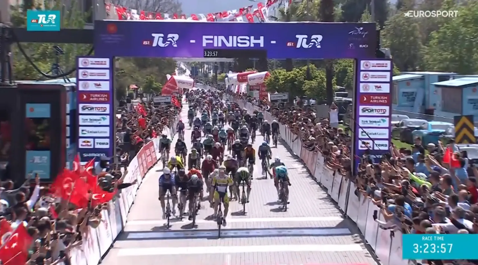 The winning streak of wonderkid Crabbe continues with victory in opening stage of Tour of Turkey