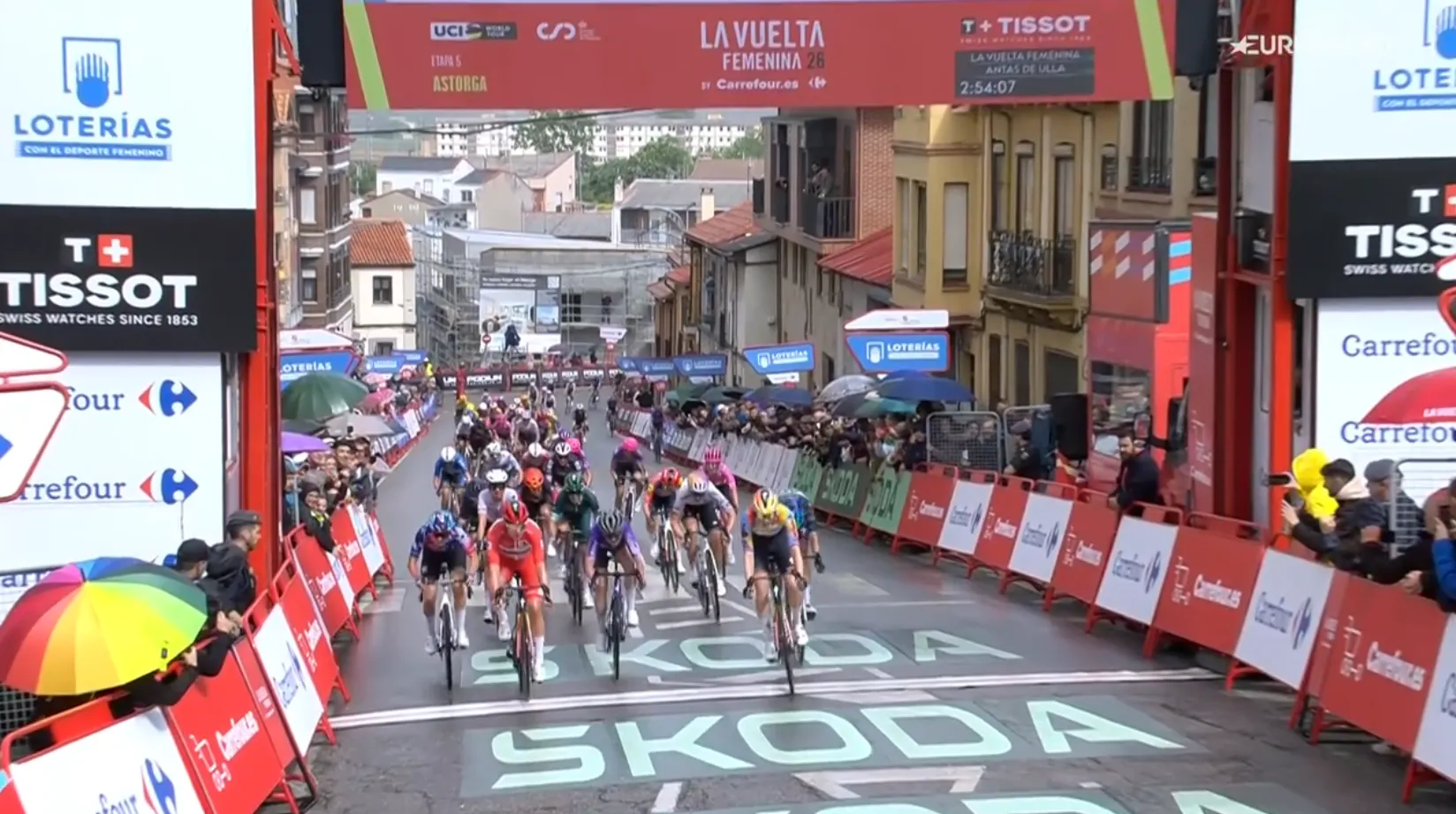 SD Worx-Protime dominate stage 5 of La Vuelta Femenina, Kopecky gifts win to teammate