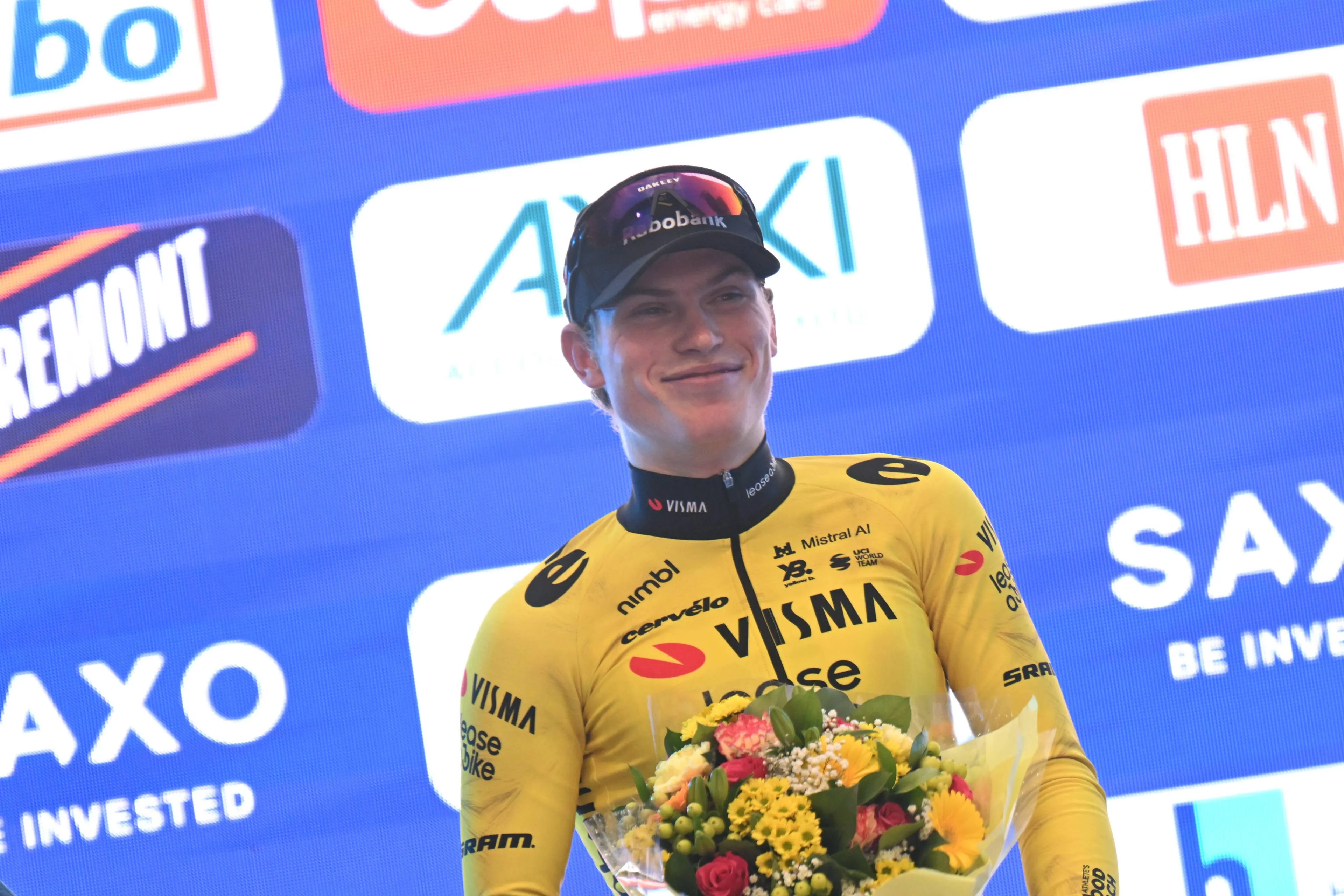 Hagenes times his attack to perfection to claim dusty Antwerp Port Epic victory