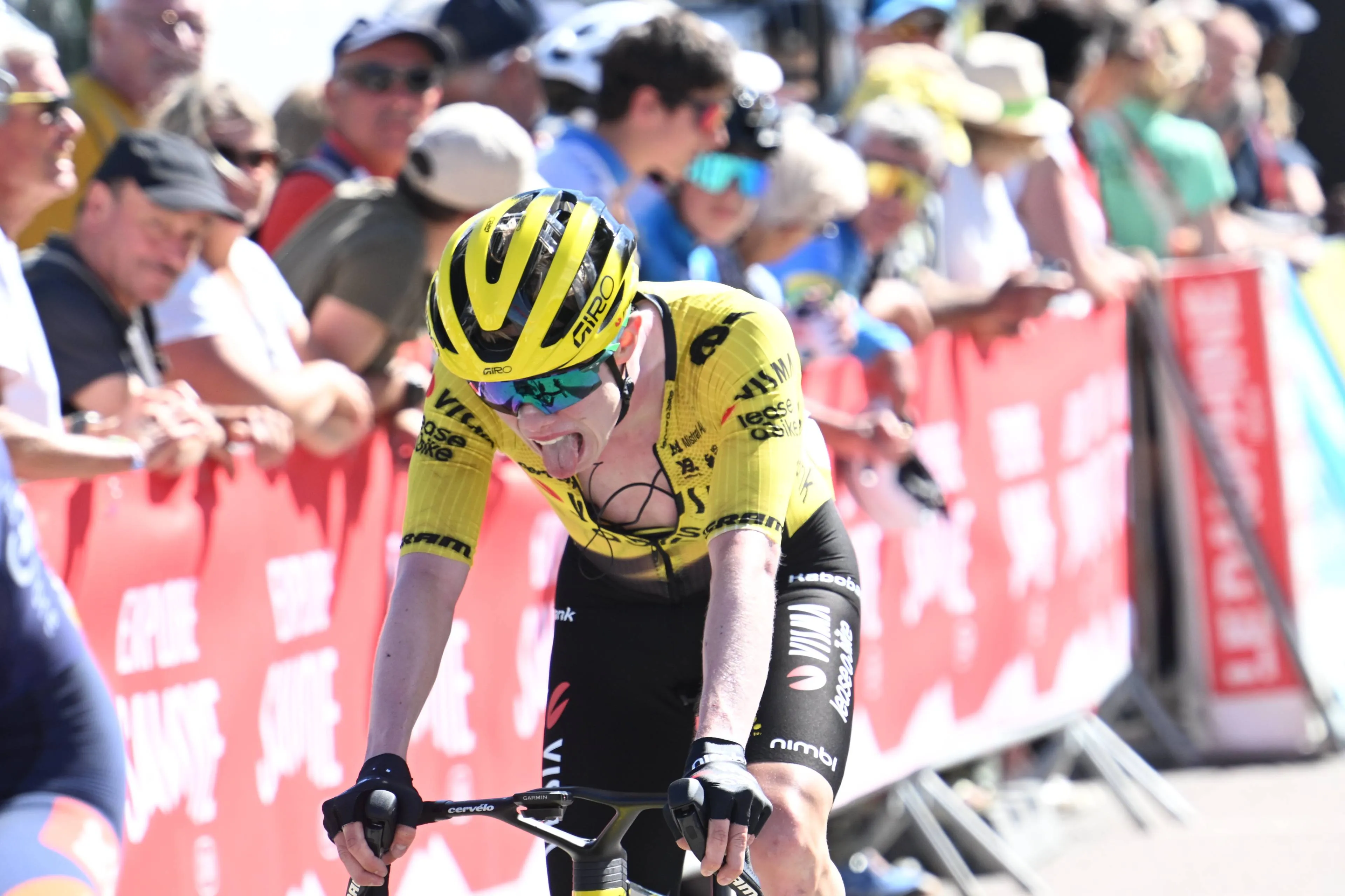 Illness spreading in France: Visma | Lease a Bike loses Nordhagen, 11th overall after strong mountain ride