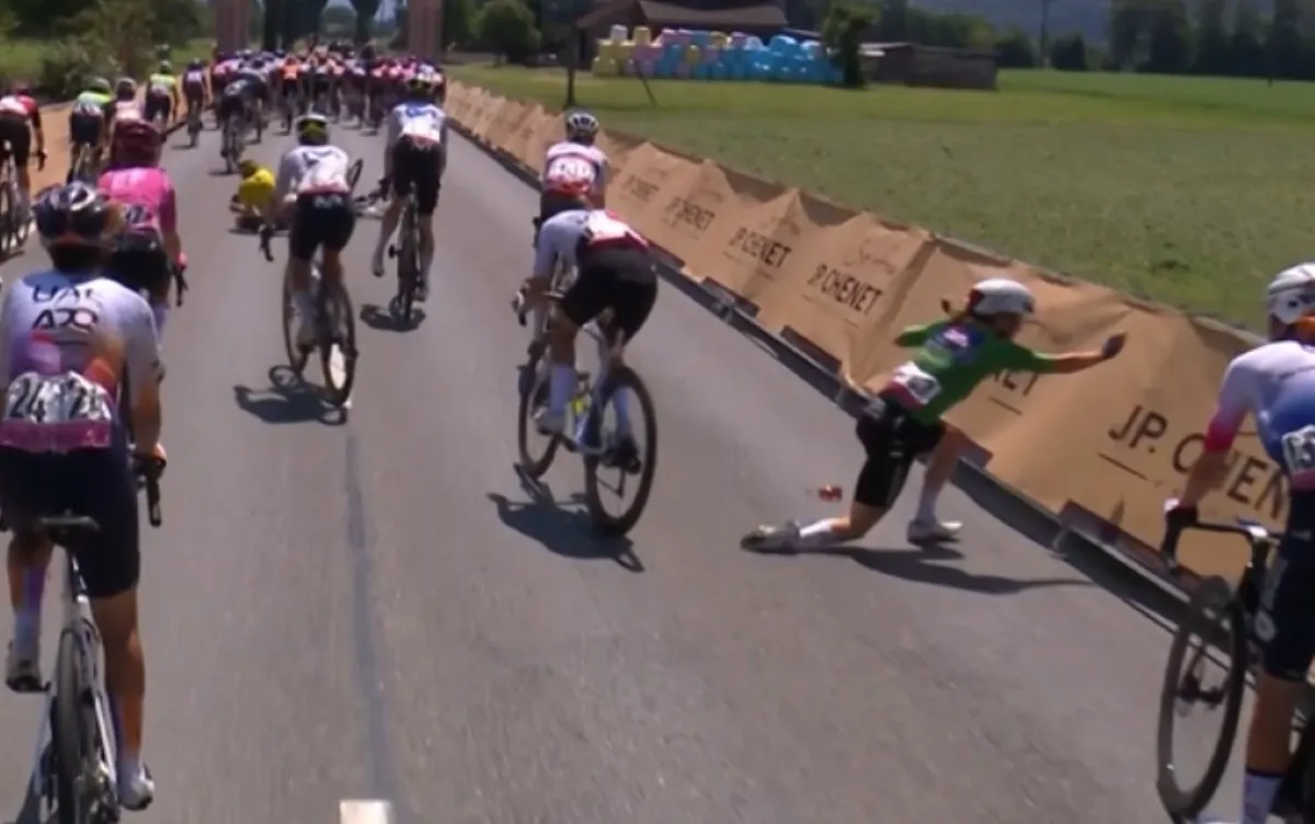 Lauren Dickson, Demi Vollering's key Giro support rider, breaks her collarbone, while Paula Blasi's bike is stolen