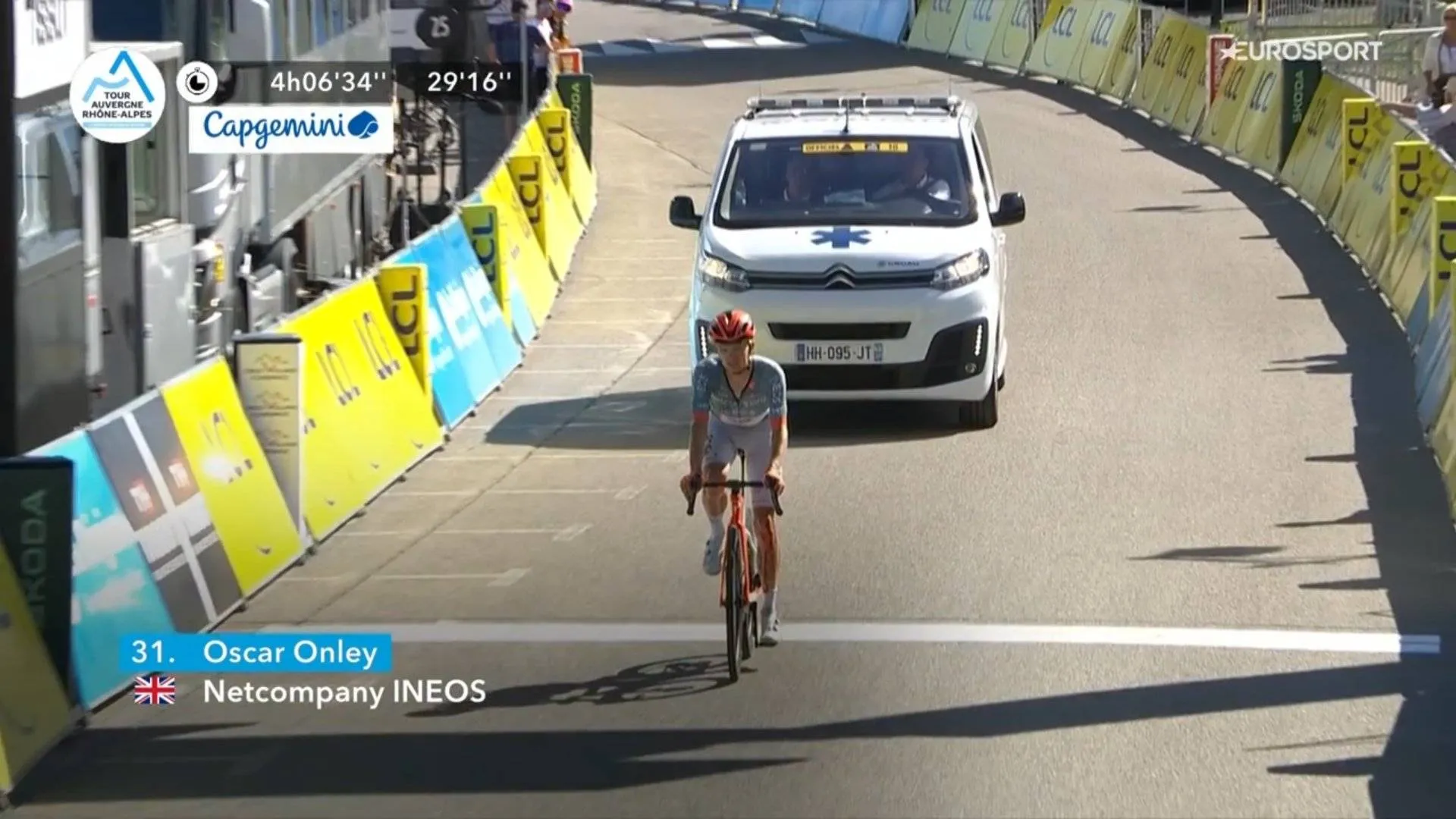 Heavy blow for Netcompany INEOS as Oscar Onley and Joshua Tarling crash: DS Geraint Thomas gives Tour update