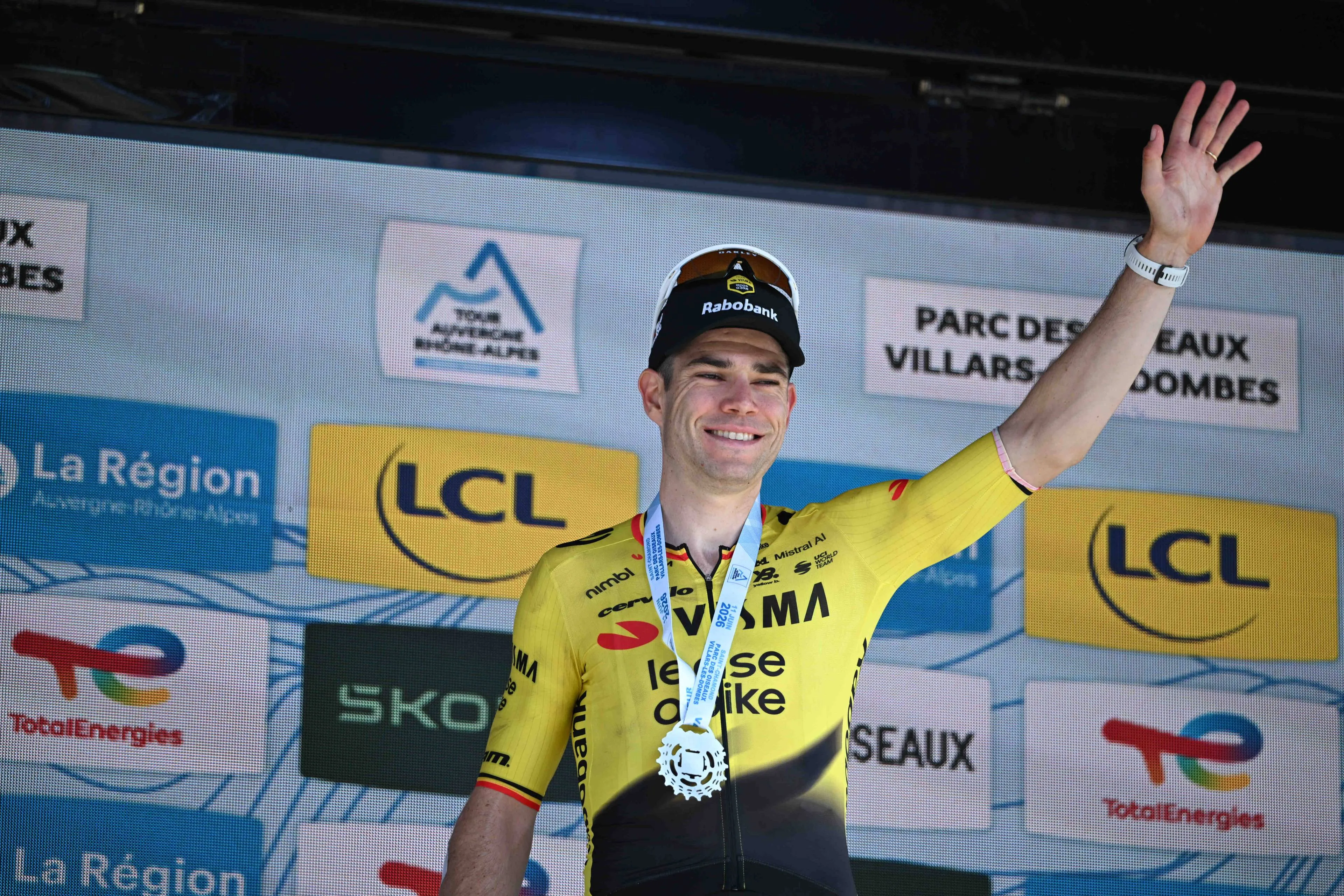 What does Van Aert's sprint win mean for the Tour? “We need to balance Jonas and Wout”