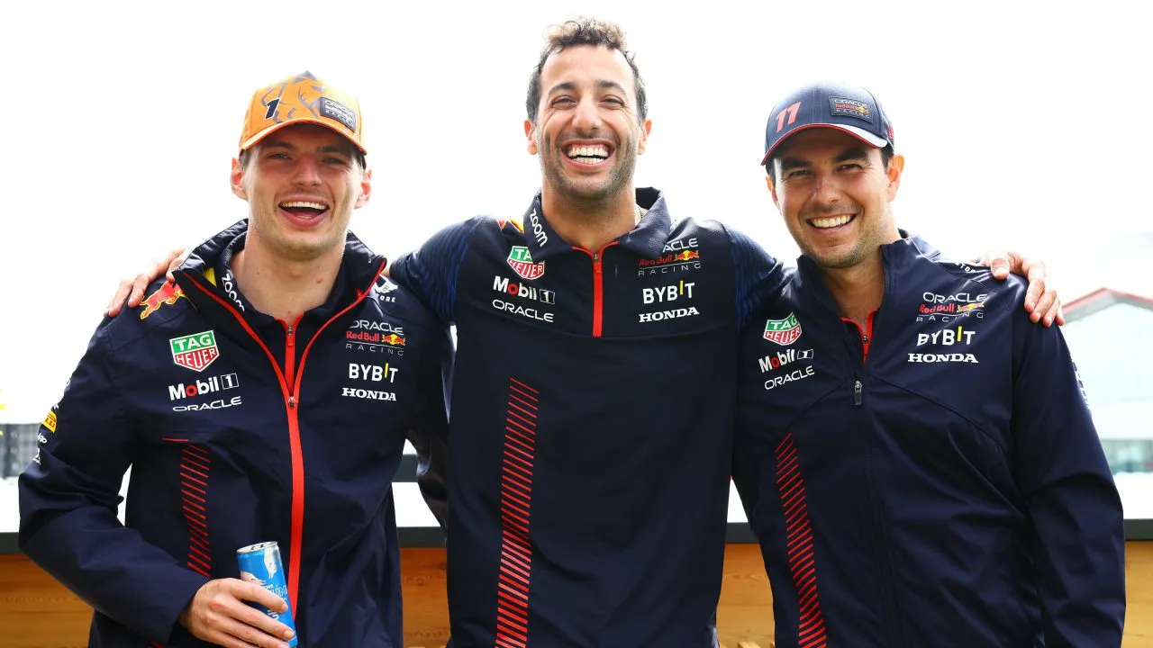 max verstappen daniel ricciardo sergio perez silverstone 2023f1689607257