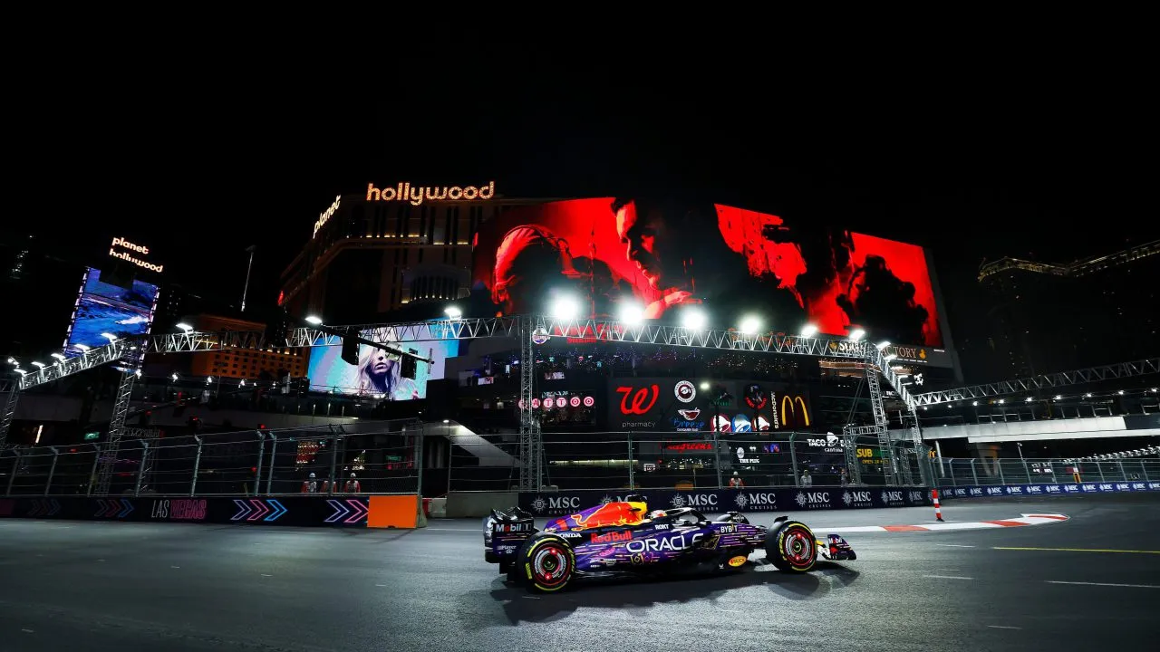 max verstappen gp las vegas 2023 vt1f1700209435