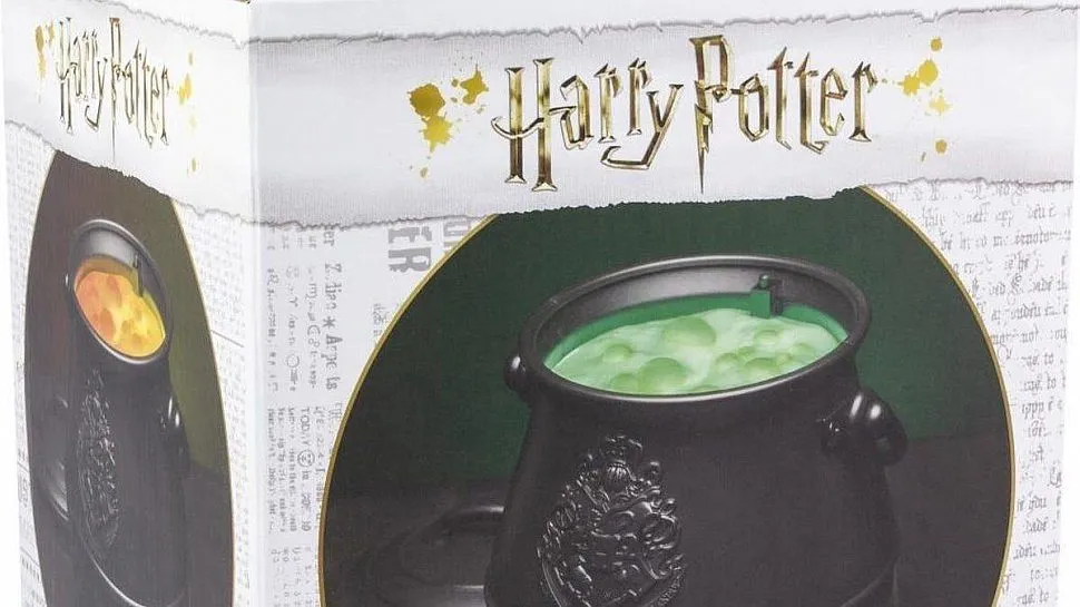 2022 03 18 harry potter cauldron lightf1647614993