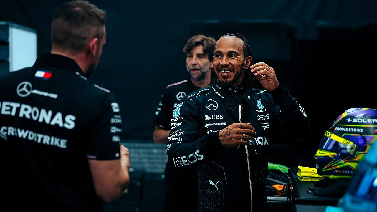 lewis hamilton pre season test bahrein 2024f1709303195