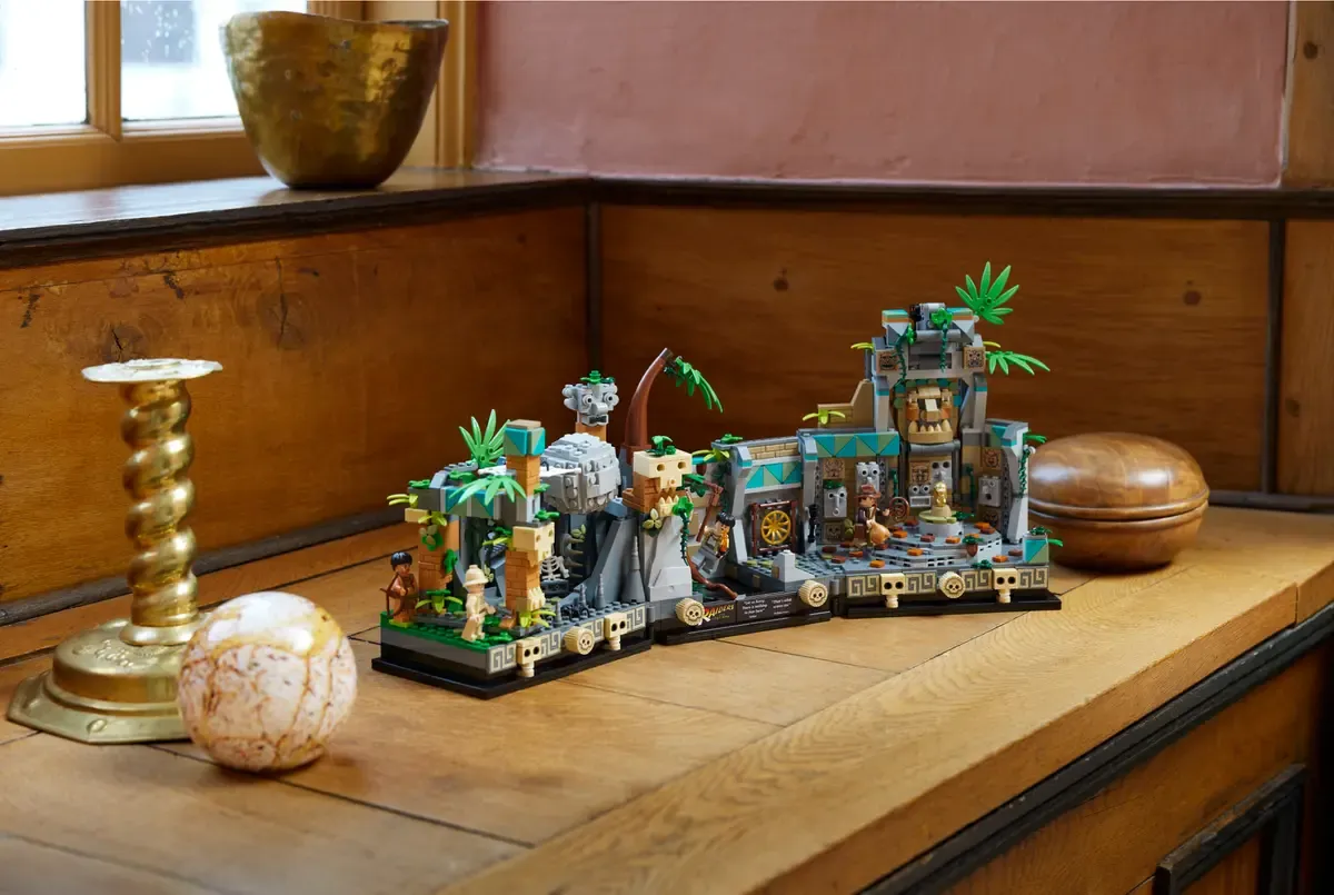 lego indiana jones golden idol