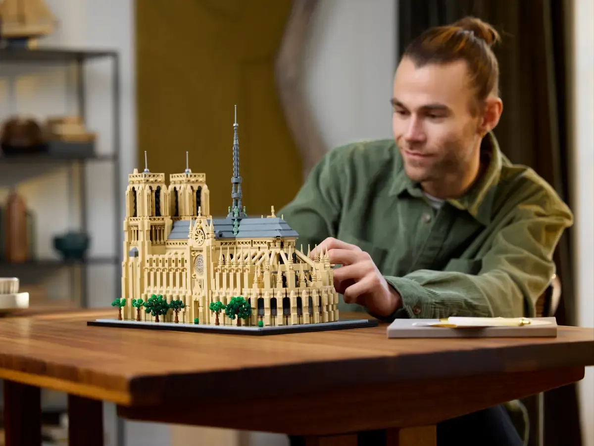 lego notre dame
