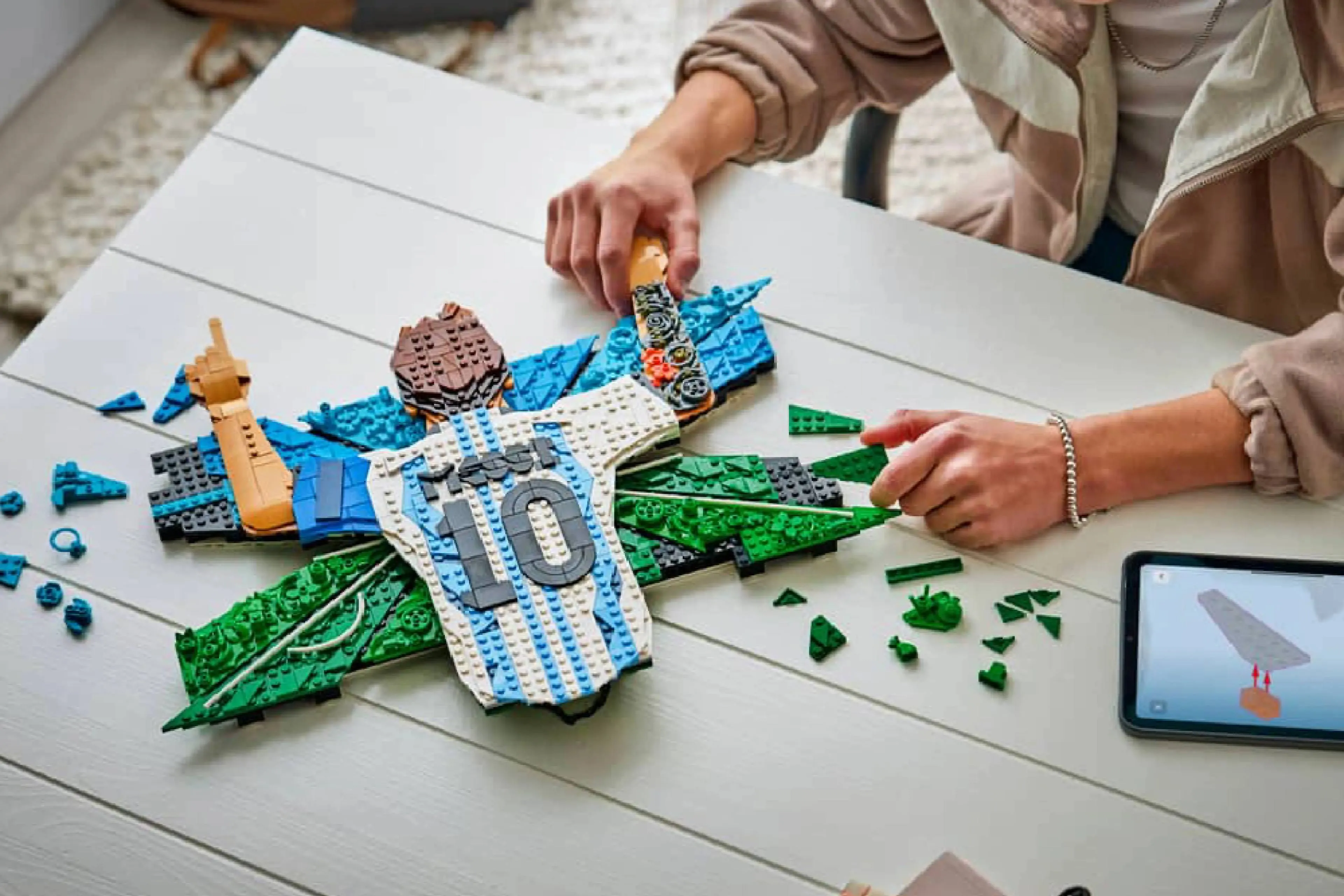 LEGO Editions 43018 Lionel Messi - Viering set building