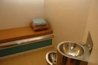 politiecel-68e7f03993fe2-69419ba8246a4