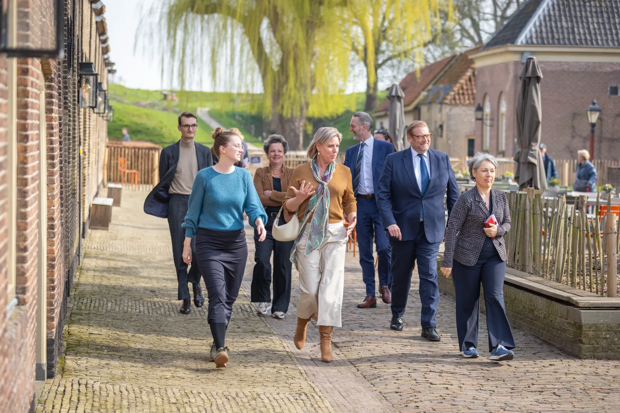 Minister Letschert bezoekt Slot Loevestein en benadrukt belang erfgoed