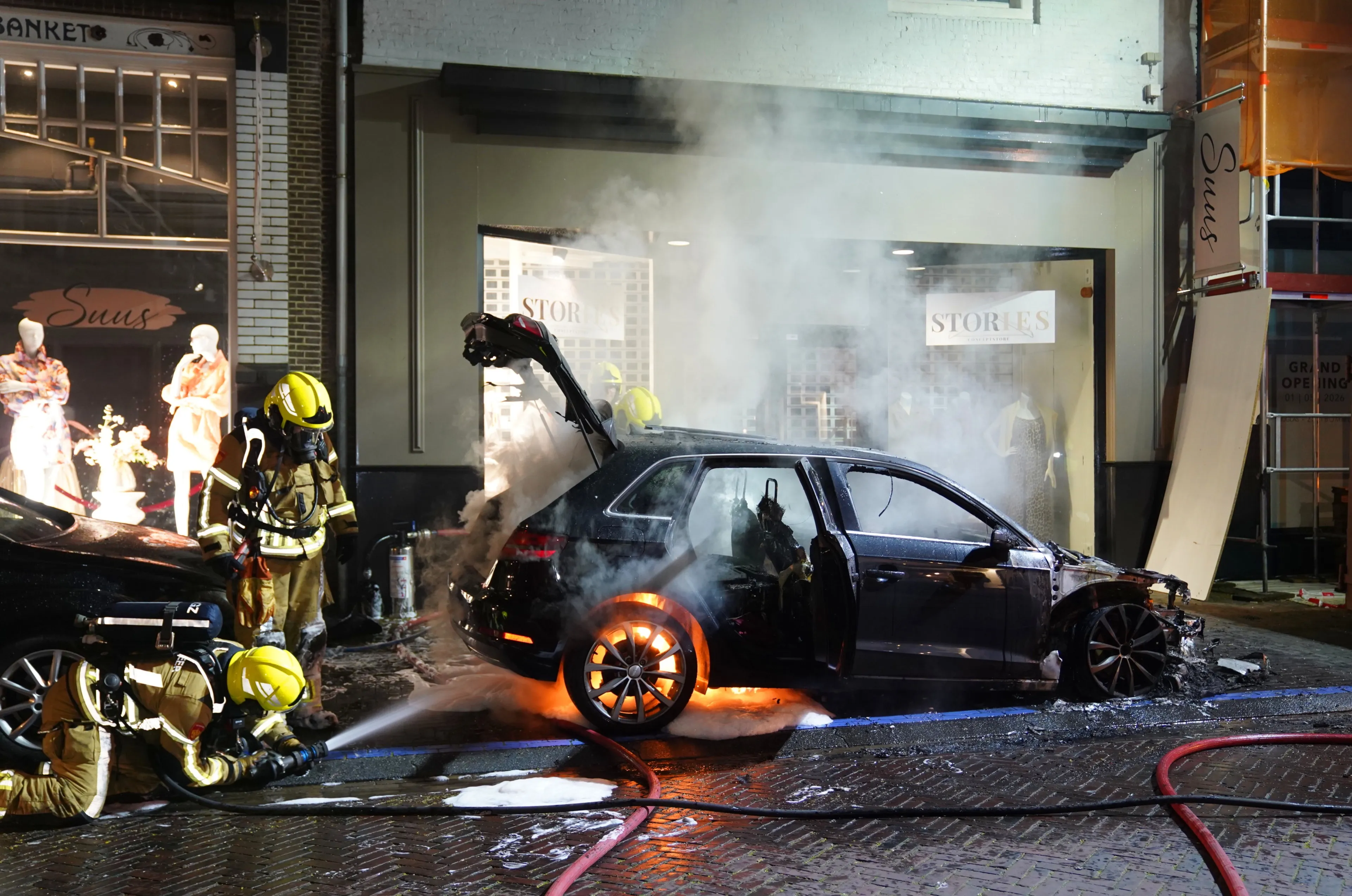 Auto uitgebrand in centrum Zaltbommel, politie onderzoekt reeks incidenten