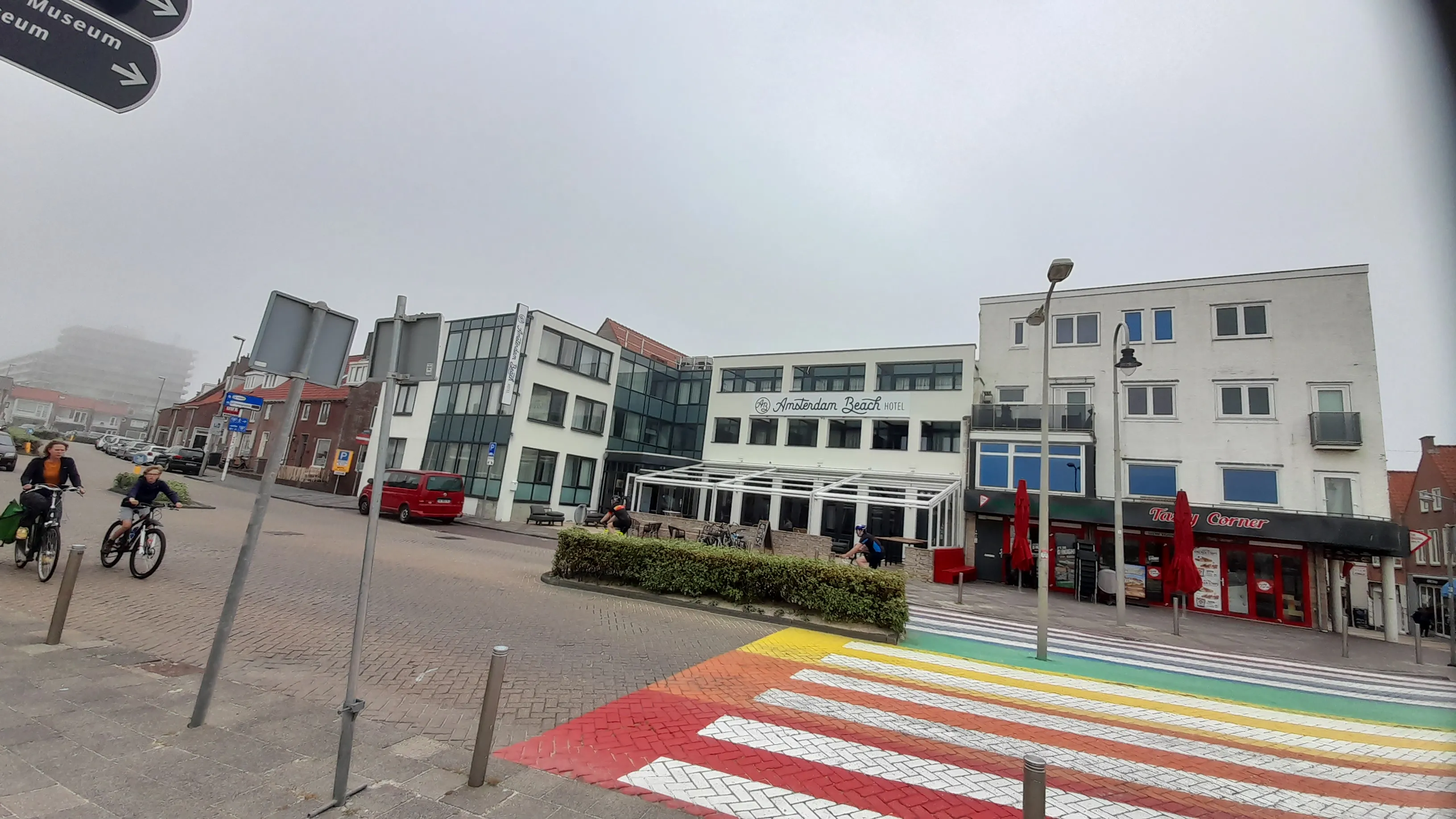 amsterdam beach hotel zandvoort voorkant vanaf badhuisplein jaap koper