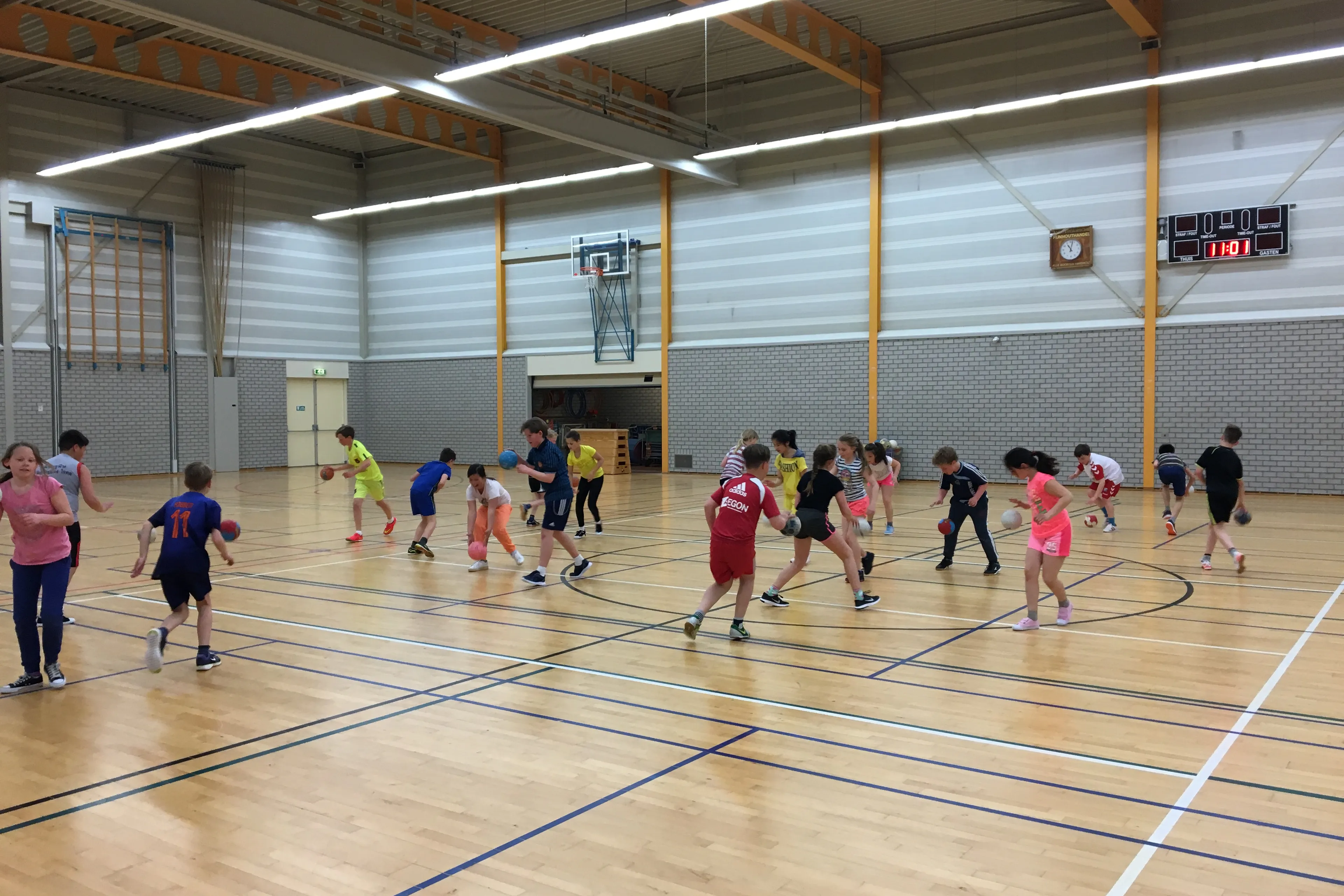 foto handbalclinic rene romeijn