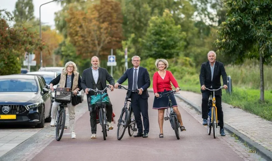 bestuurders op de fiets_web