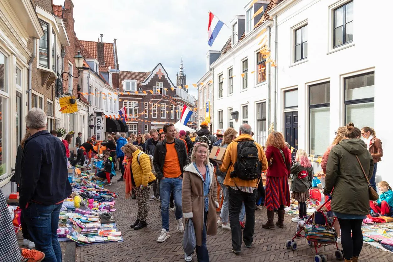 Koningsdag 2025 in Zeist: Oranjemarkt, muziek en activiteiten voor het hele gezin