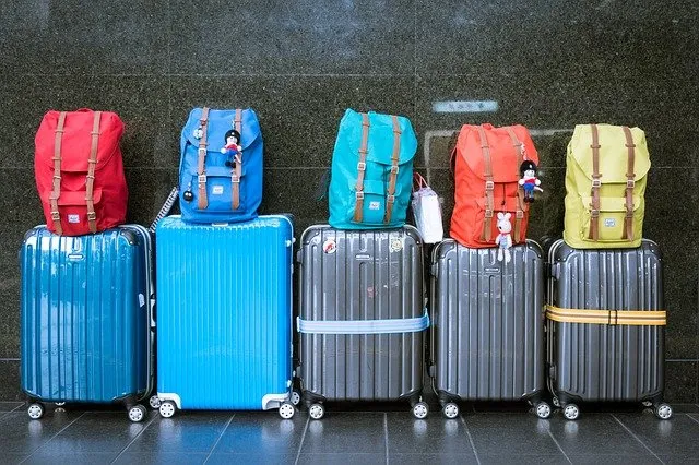 luggage 933487 640