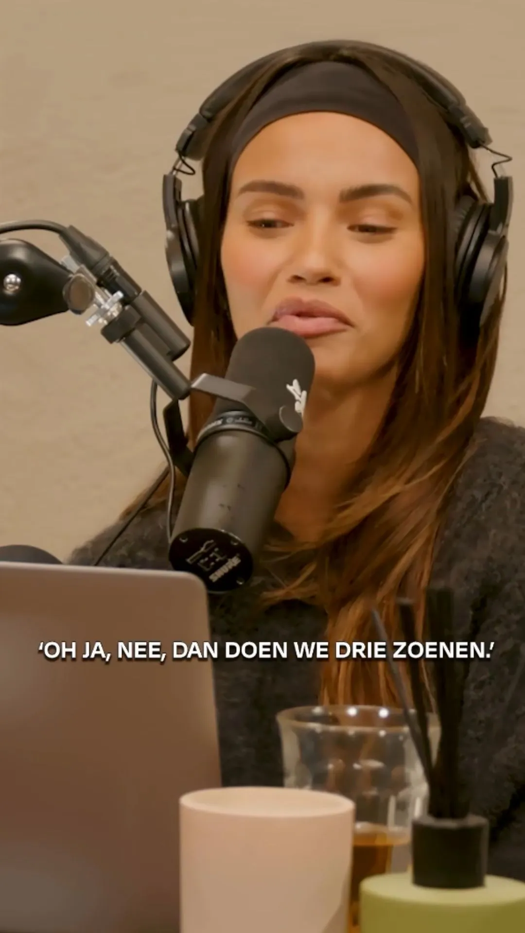 Monica Geuze tegen haar date: "Je mag me best zoenen hoor"