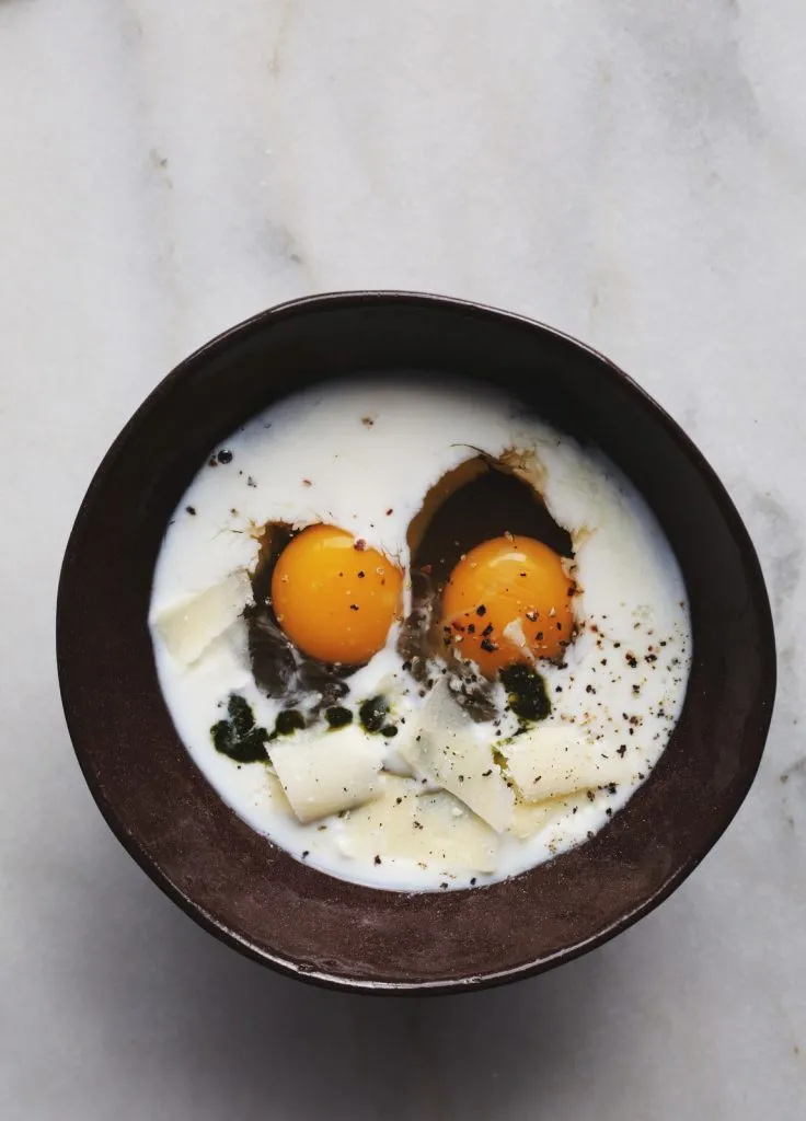 baked eggs pesto ontbijt femfem 736x1024