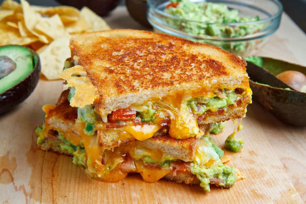 guacole bacon tosti