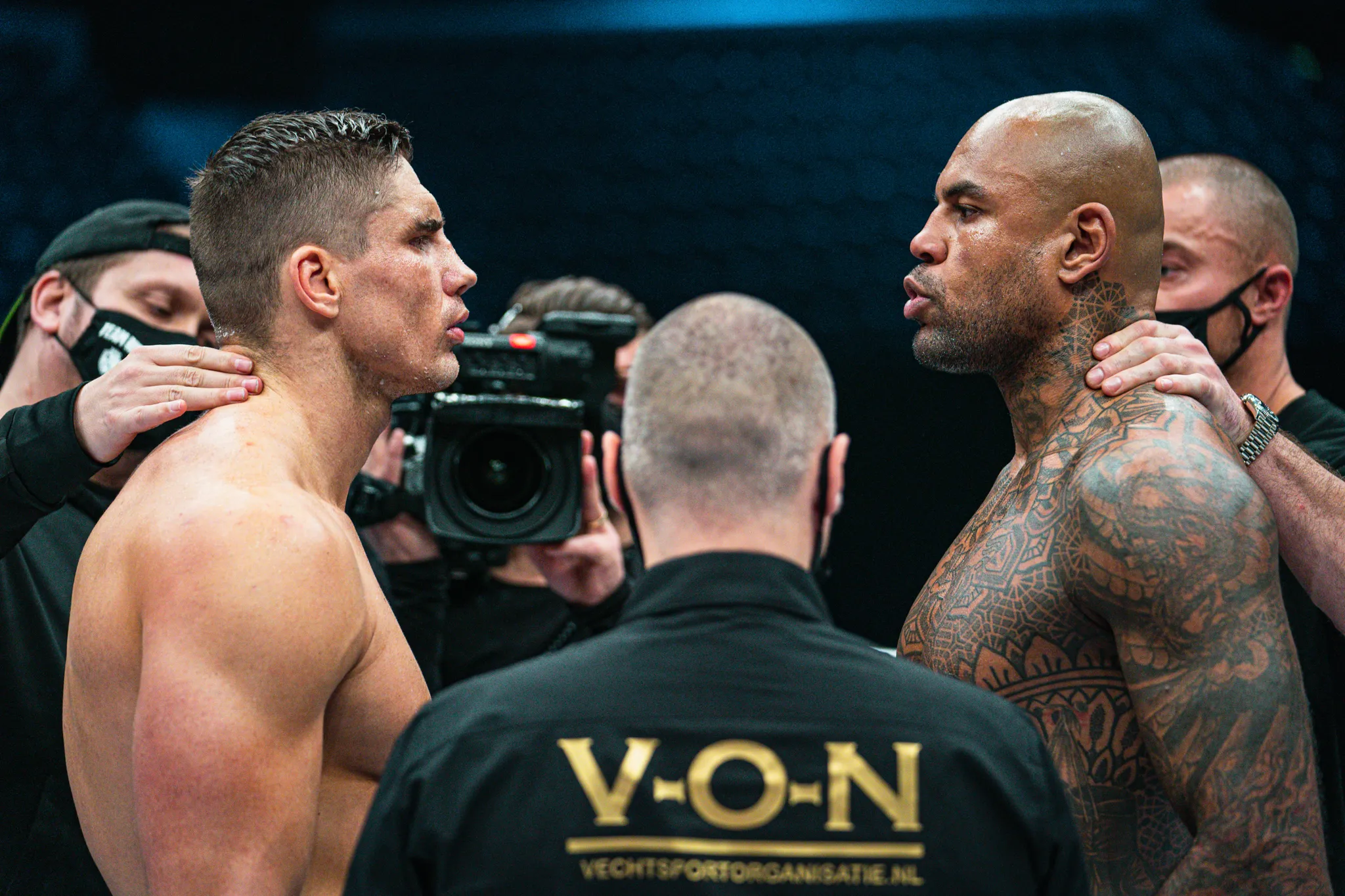 Rico vs Hesdy. Foto: Remy Sapuletej