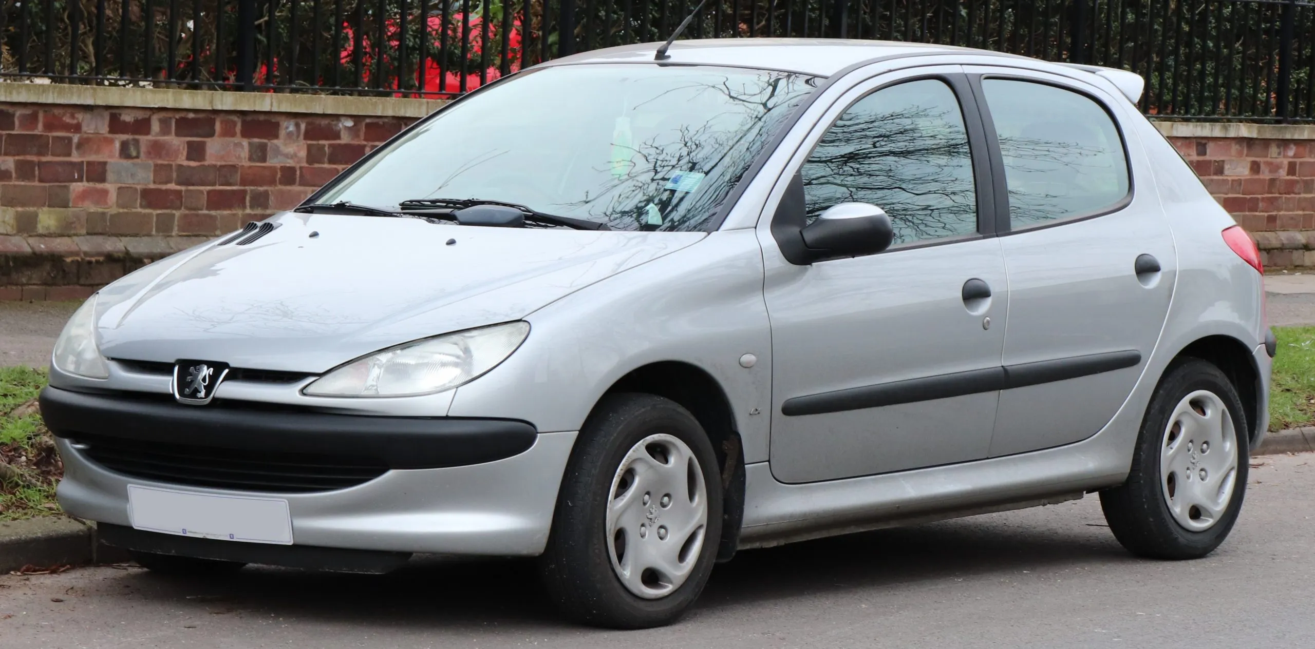 2002 peugeot 206 lx 14 front scaled