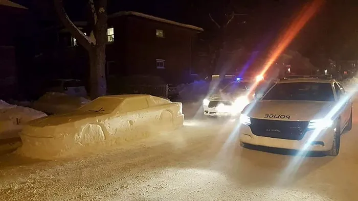 snow car police simon laprise montreal canada 11 5a61a0b9e1d42 700