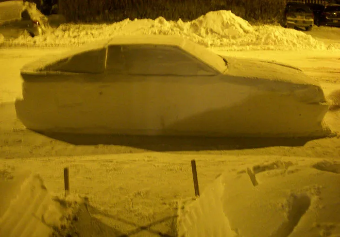 snow car police simon laprise montreal canada 5a61a7e48d359 700