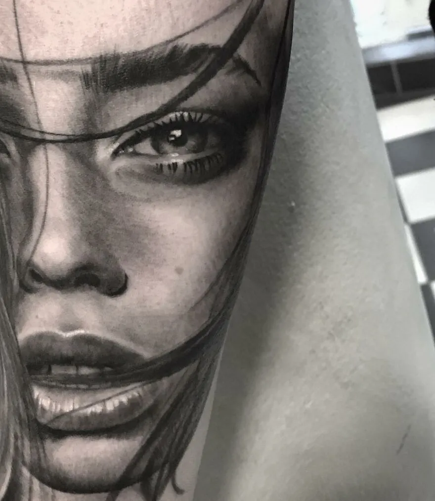 the tattoo artist makes hyper realistic tattoos that look more like they were printed on the skin 600150a358b13 880