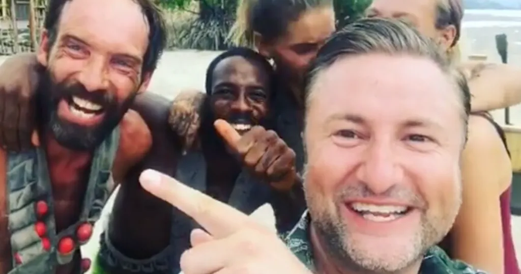 Britt Dekker onthult kandidaat Expeditie Robinson pi*pte cameraman